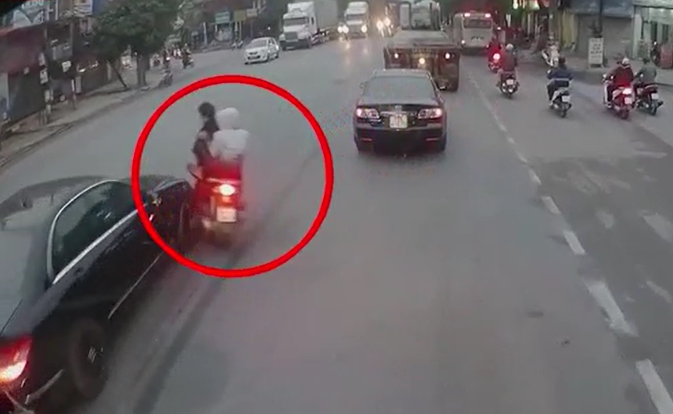 Hiểm họa từ việc “tạt đầu” ô tô